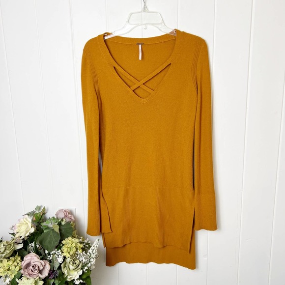 FREE PEOPLE Criss Cross V Neck Tunic Sweater Bell Sleeve -size S - Picture 2 of 12